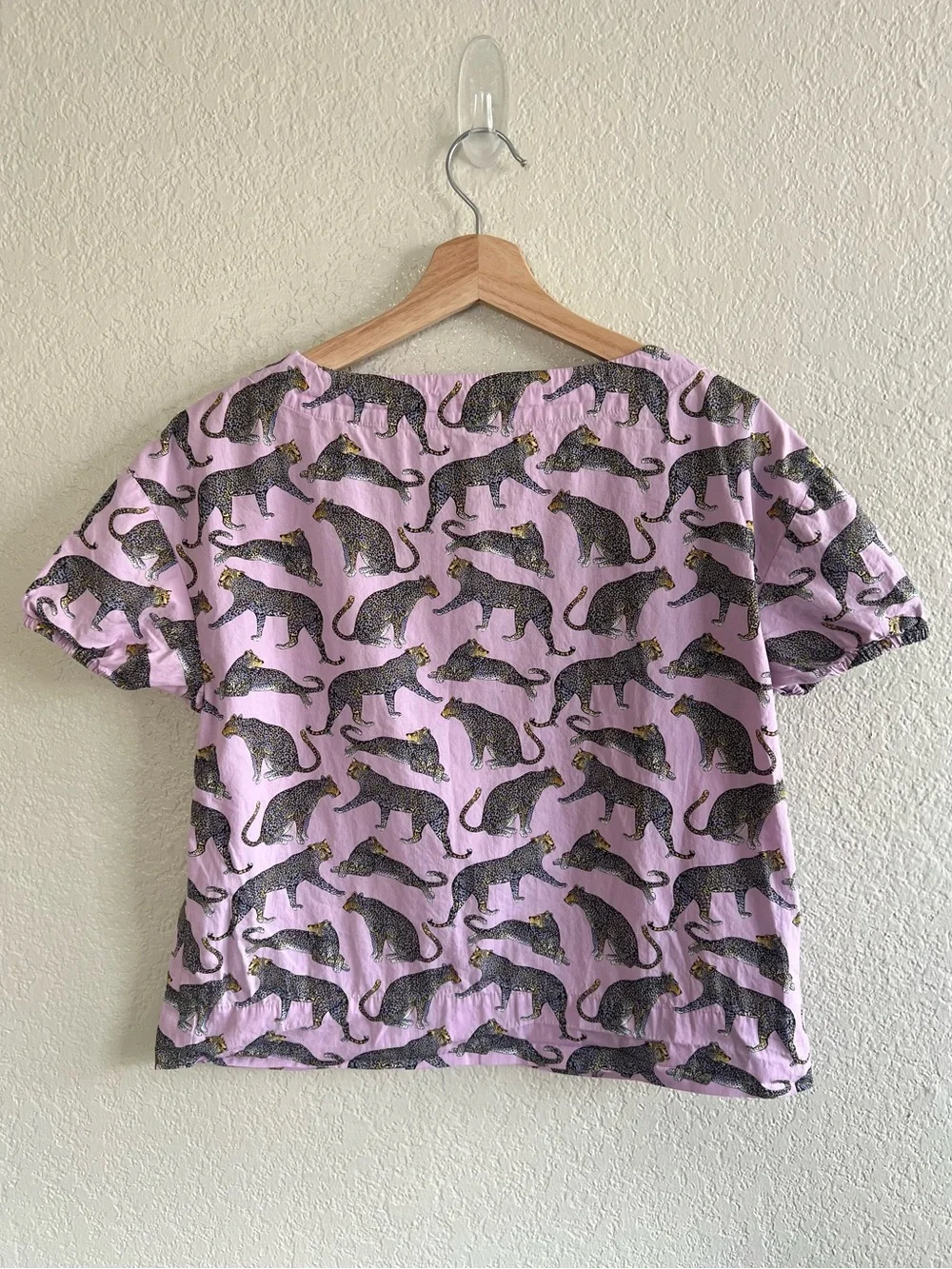 J Crew Ratti Cheetah Puff Sleeve Open V Neck Top Size Small Artsy Novelty Print